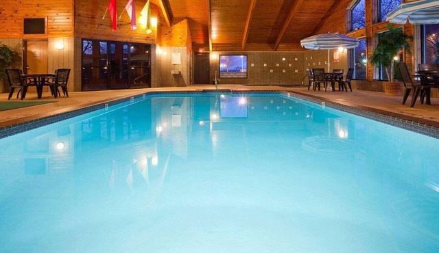 AmericInn by Wyndham West Burlington