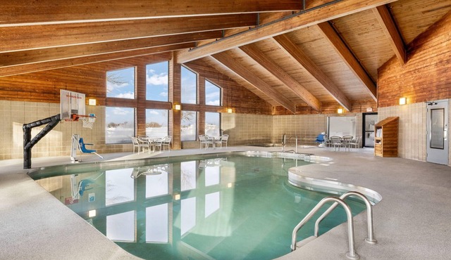 AmericInn by Wyndham Aberdeen - Event Center