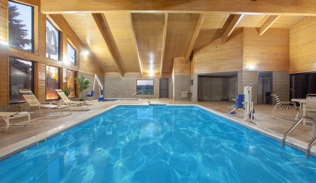AmericInn by Wyndham Albert Lea