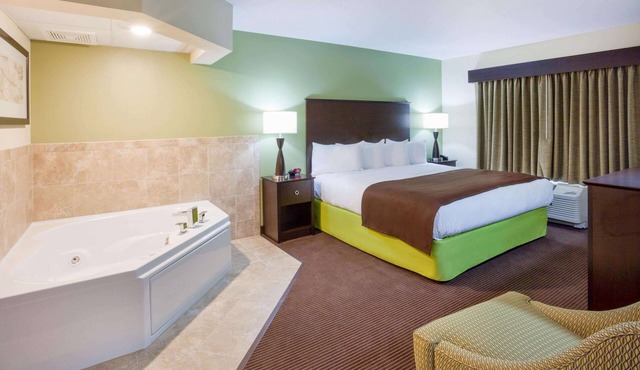 AmericInn by Wyndham Hartford SD