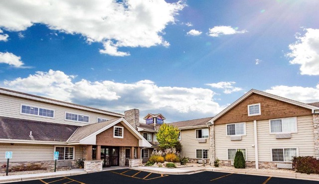AmericInn by Wyndham Hotel and Suites Long Lake