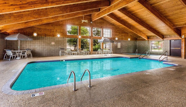 AmericInn by Wyndham Hotel and Suites Long Lake