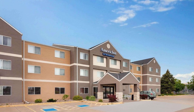 AmericInn by Wyndham Hudson