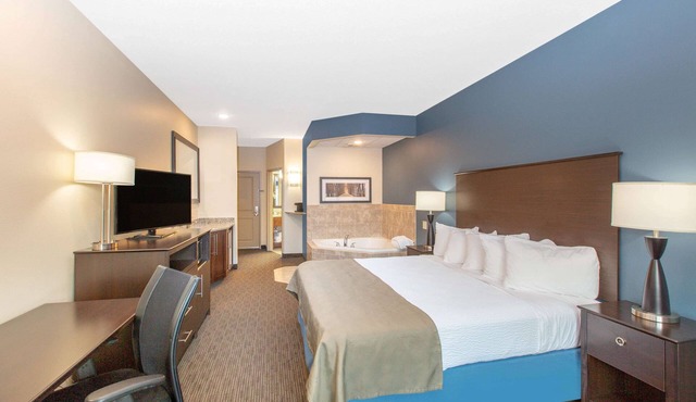 AmericInn by Wyndham Humboldt