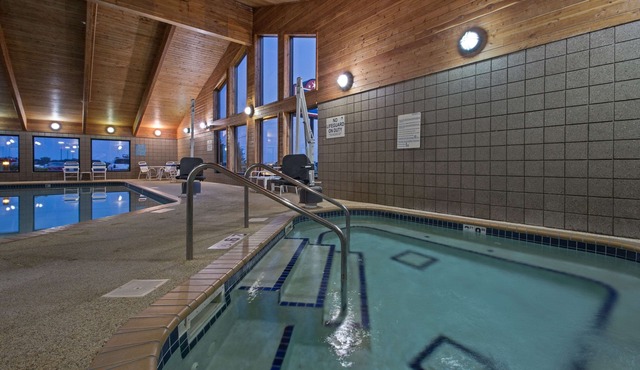 AmericInn by Wyndham Iowa Falls