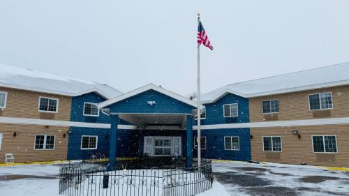 AmericInn by Wyndham Lake Mills