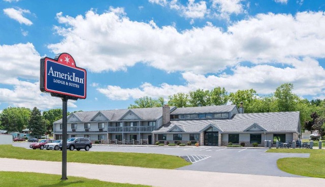AmericInn by Wyndham Lake City