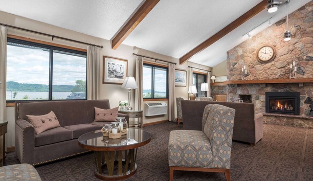 AmericInn by Wyndham Lake City