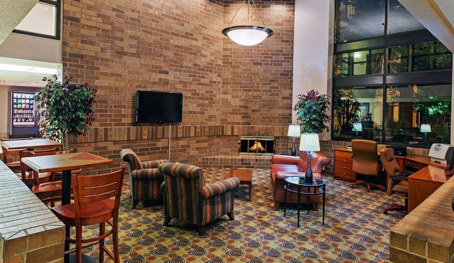 AmericInn by Wyndham Omaha