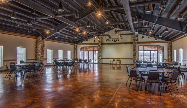 AmericInn by Wyndham Pampa - Event Center