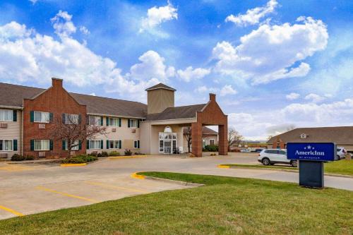 AmericInn by Wyndham Pella