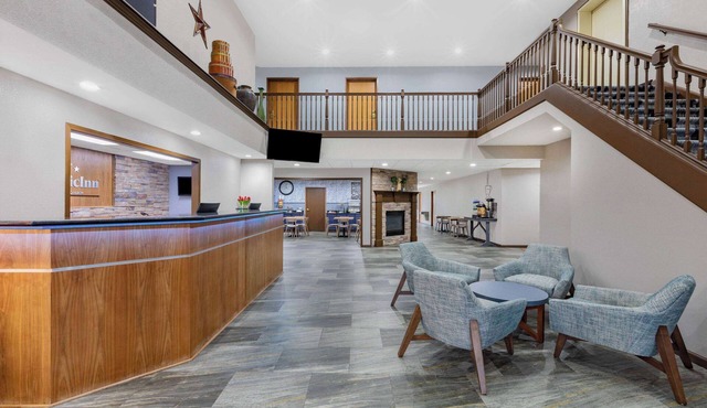 AmericInn by Wyndham Pella