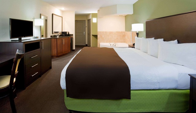 AmericInn by Wyndham Sibley