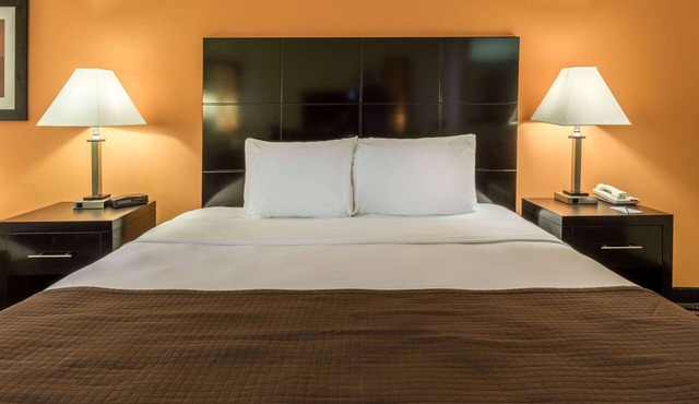 AmericInn by Wyndham Streator