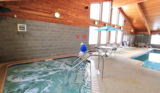 AmericInn by Wyndham Cedar Rapids Airport