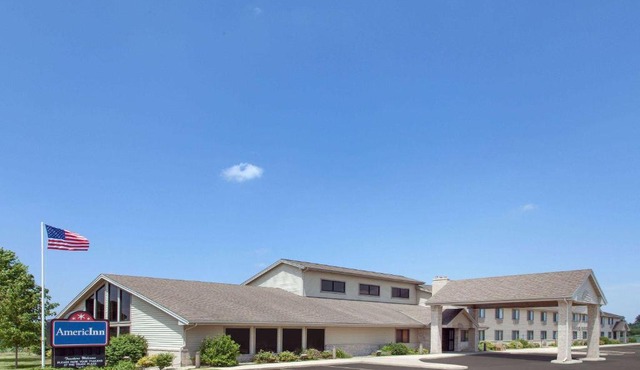 AmericInn by Wyndham Webster City