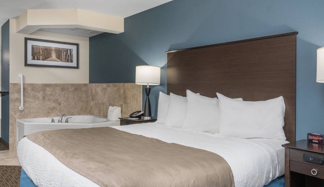 AmericInn by Wyndham Windom