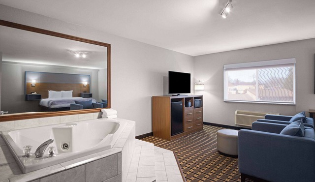 AmericInn by Wyndham Woodstock IL