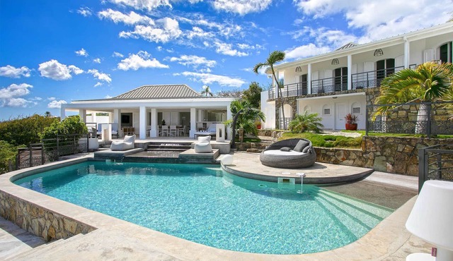 Amethyst (3/5 Rooms) Luxury villa