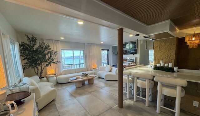 Amethyst Bay on Lake Mallalieu:sauna&swimspa pool