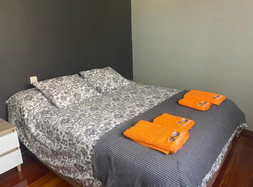 Amezola 2- Habitación con baño exterior de uso privado en casa compartida