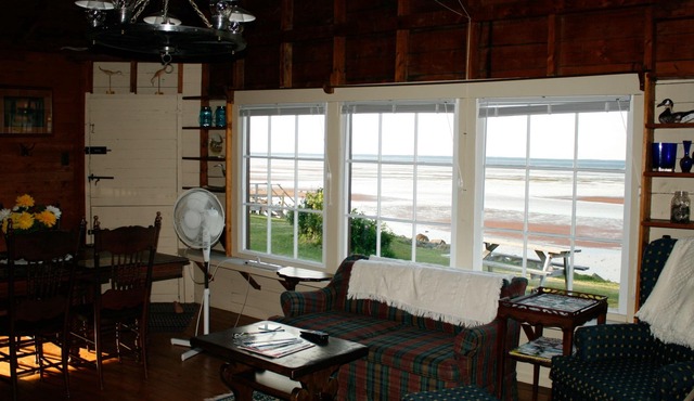 Amherst Shore Country Inn Cottage
