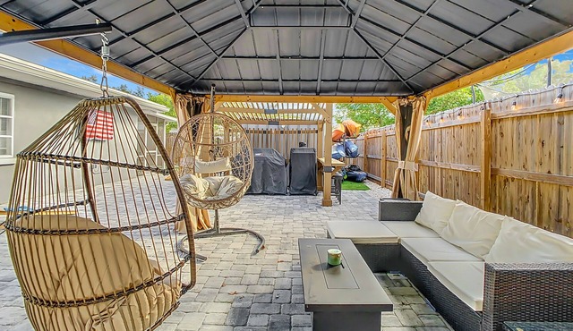 AMI, IMG, Boating, Fishing, Snorkeling, HotTub, Bikes, Kayaks, Golf, Dogsitting