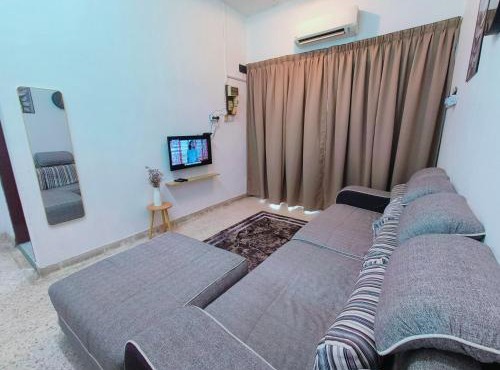 Aminin Homestay 3Bedroom 2Bathroom aircond living hall and master berdroom only