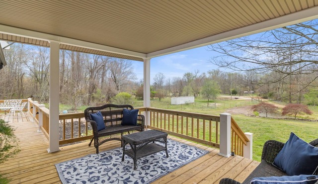 Amish Area+Hot Tub+Creek+2 Kings+10 acres+Pets