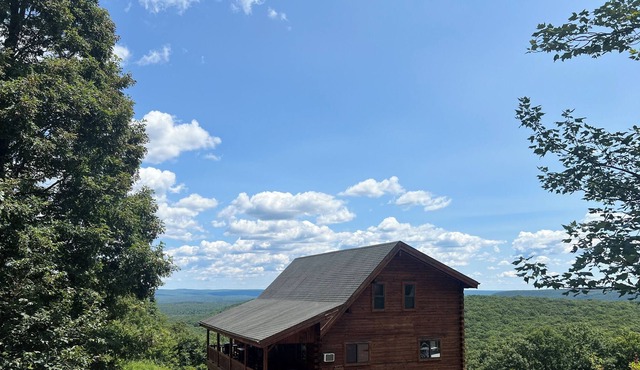 Amish-built Chalet In Skiing/Rafting/Biking Area 50-Mile View- 4 mi to gorge