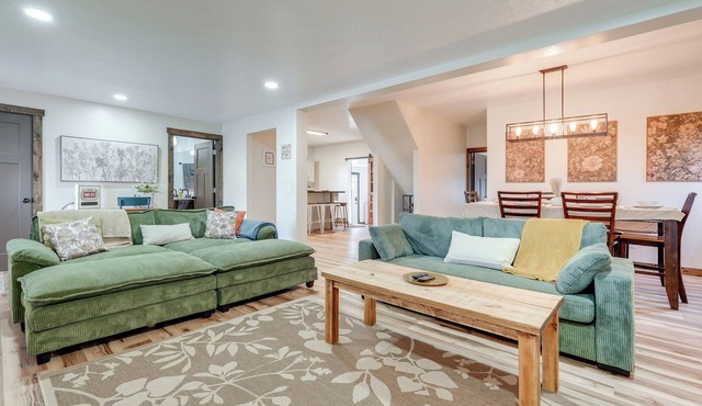 Amish Country Escape: Decatur Family Farmhouse