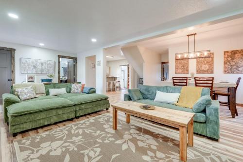 Amish Country Escape Decatur Family Farmhouse