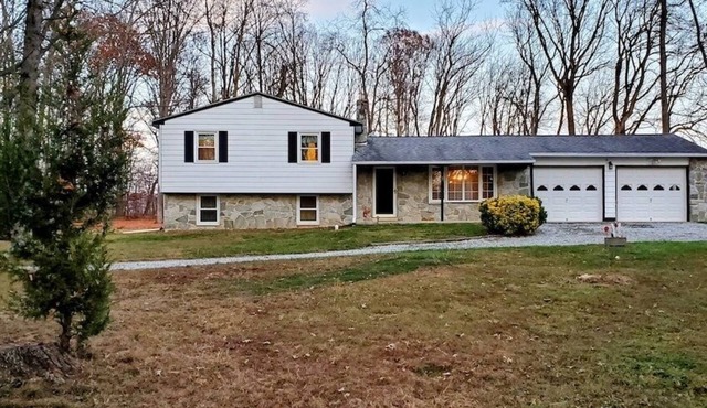 Amish Countryside Escape at Forest Edge Farm