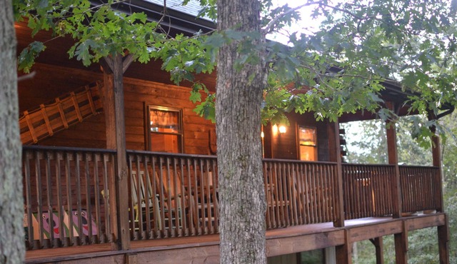 Amish Inspired Chalet In Ski, Rafting, Hiking, Bike Riding Area- 4 mi to gorge