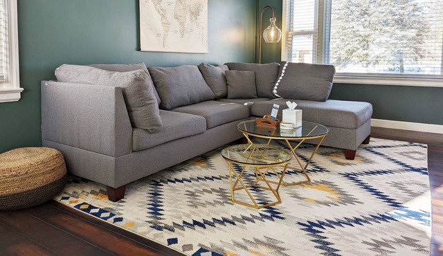 Amity Park Bungalow | Lakeside Neighborhood