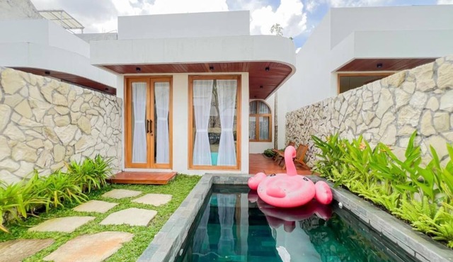 Among Villa Seturan