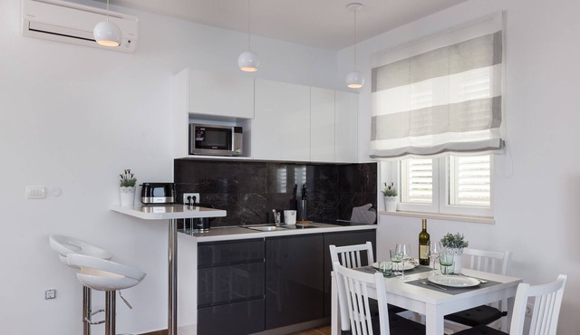 Amorino of Dubrovnik Apartments - Studio Apartment with Terrace and Sea View (Apartment Lavanda)