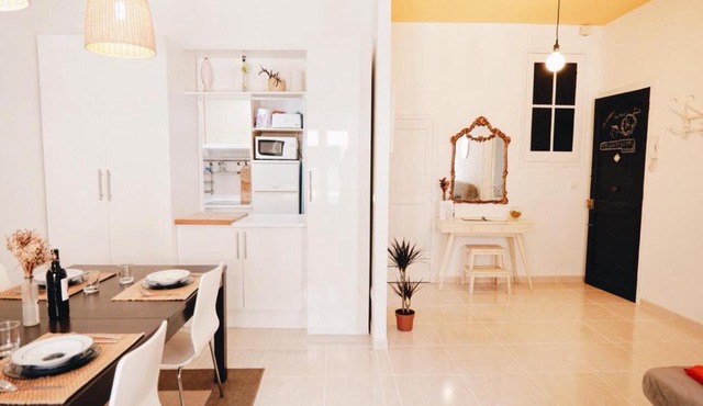 Amparito Apartment - Casc Antic