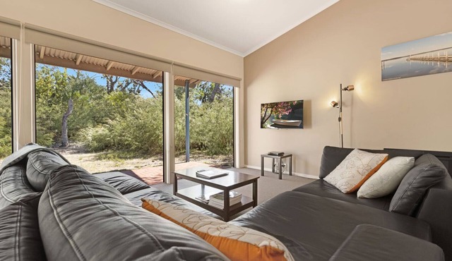 Amphion - Waterfront Retreat: Secluded lodges perfect for nature lovers