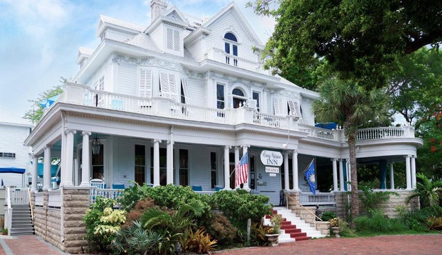 Amsterdam's Curry Mansion Inn