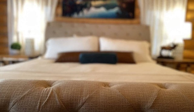 Amy's Longhorn Lodge* Very Close to IP Reservoir, Wifi, AC, 5Br, 3.5Ba