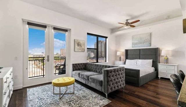 Amyfinehouse |Cozy Studio|Pool+Patio+Wifi+Parking