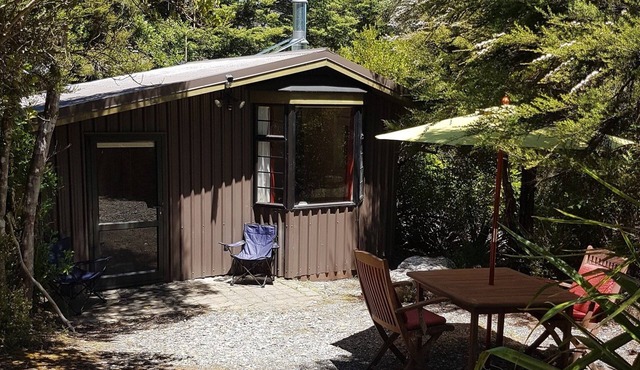 Amyris Hidden Get Away