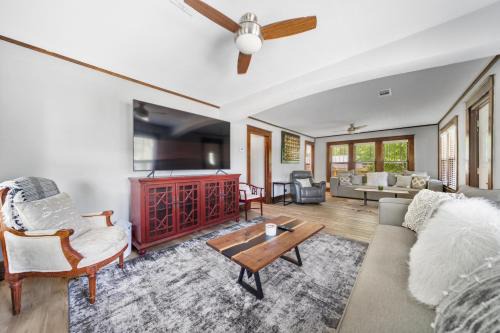 Amys Place Remolded 4 Bedroom near Arkansas Tech