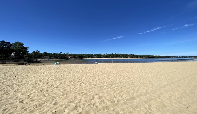 An air-conditioned cocoon on the shores of Lac d'Hossegor