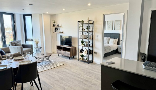 An apartment that sleeps 4 guests in 2 bedrooms