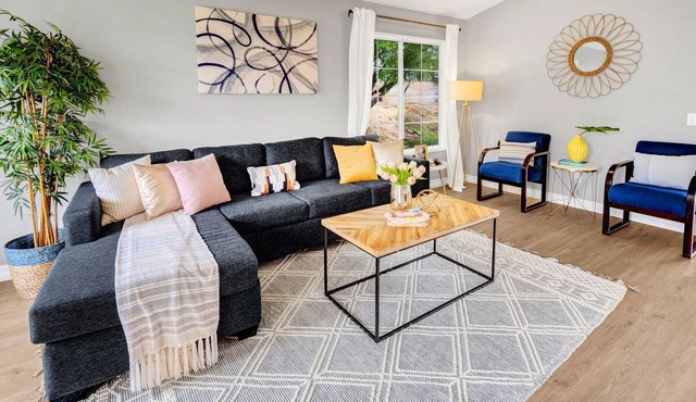 An Beautiful Designed Home in LA Suburb For Family