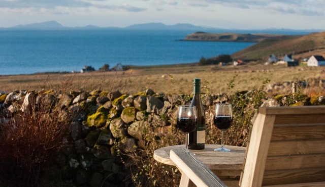 An Cala Beag Self Catering apartment on The Waternish Peninsula