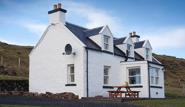 An Creagan Is A Luxury 4 Star Self-catering Cottage With Spectacular Sea Views