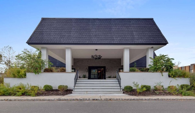 An Elegant Boutique Hotel in New Jersey - The Hub Murray Hill